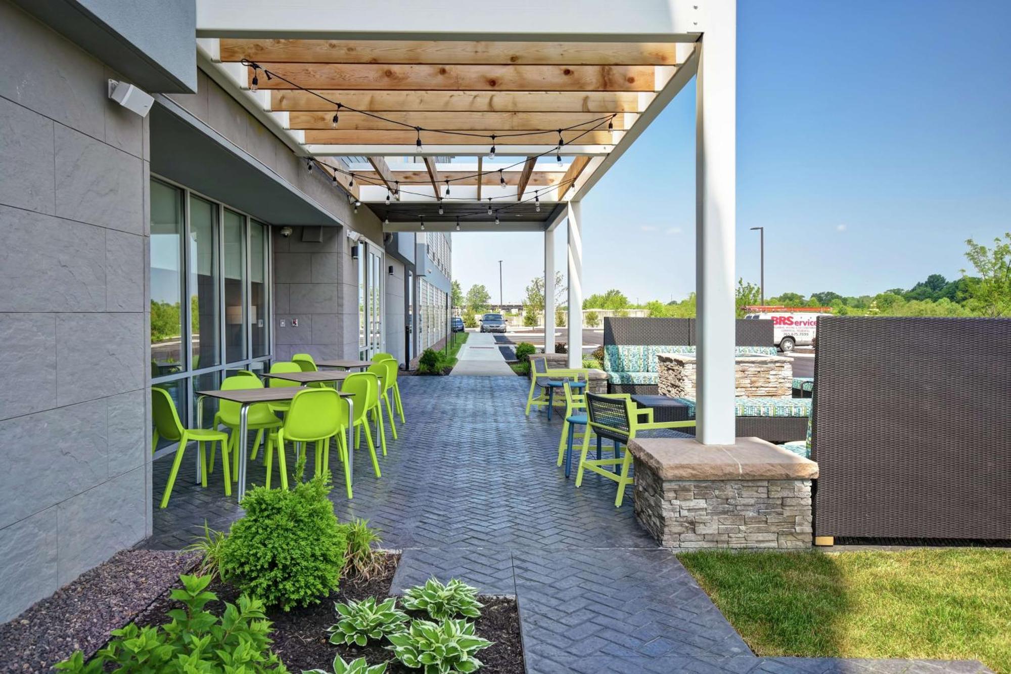 Home2 Suites By Hilton Terre Haute Exterior photo