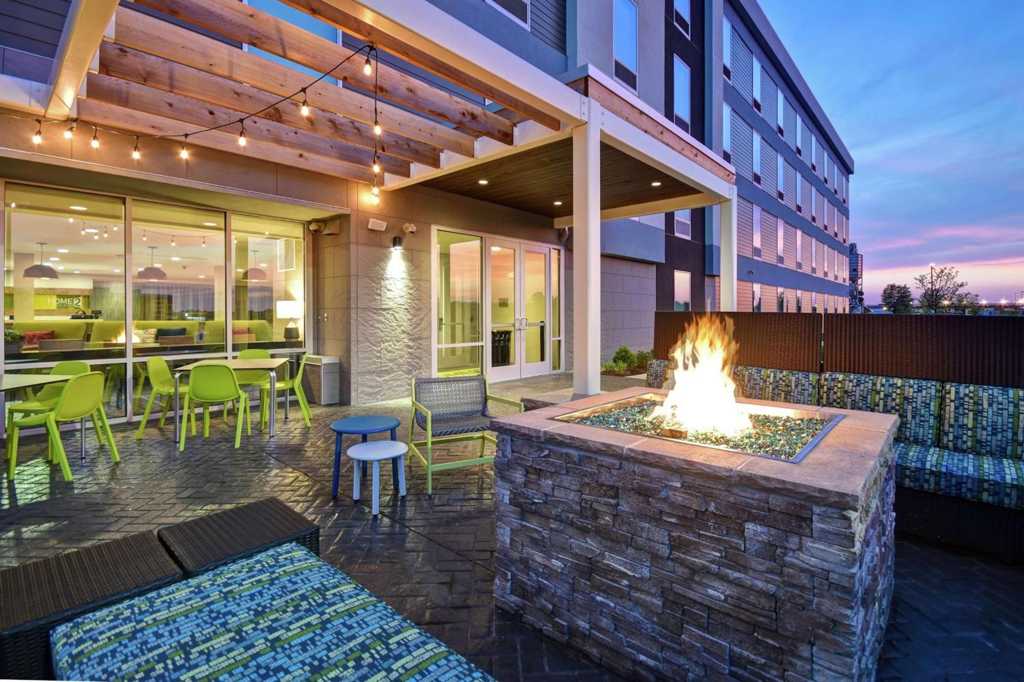 Home2 Suites By Hilton Terre Haute Exterior photo
