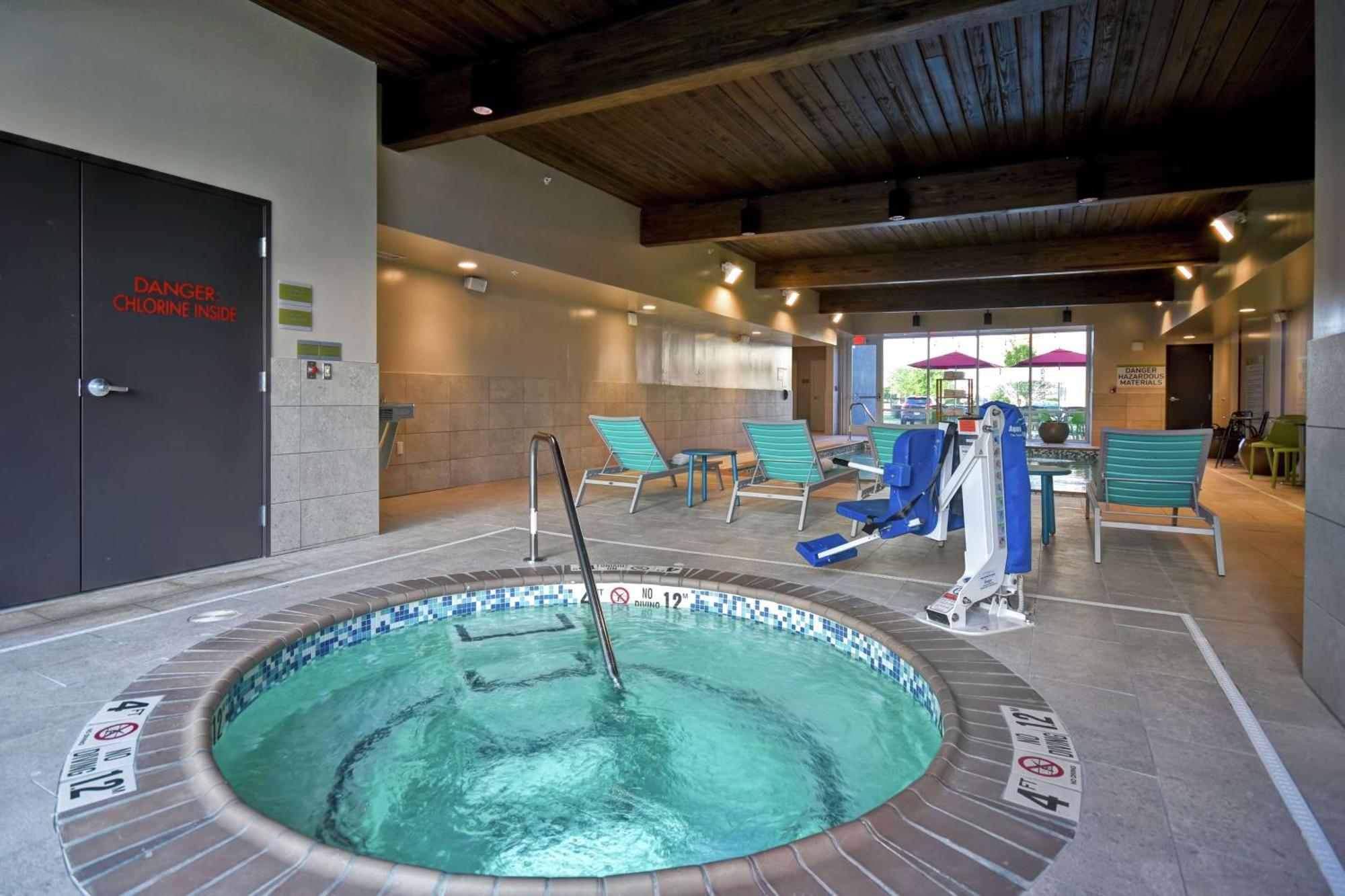 Home2 Suites By Hilton Terre Haute Exterior photo