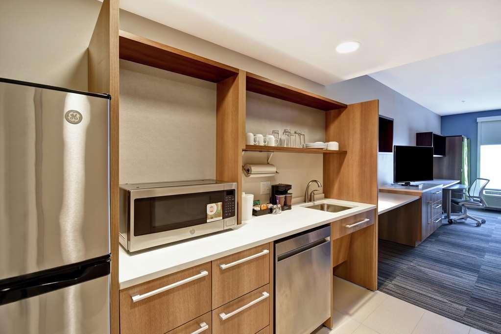 Home2 Suites By Hilton Terre Haute Room photo
